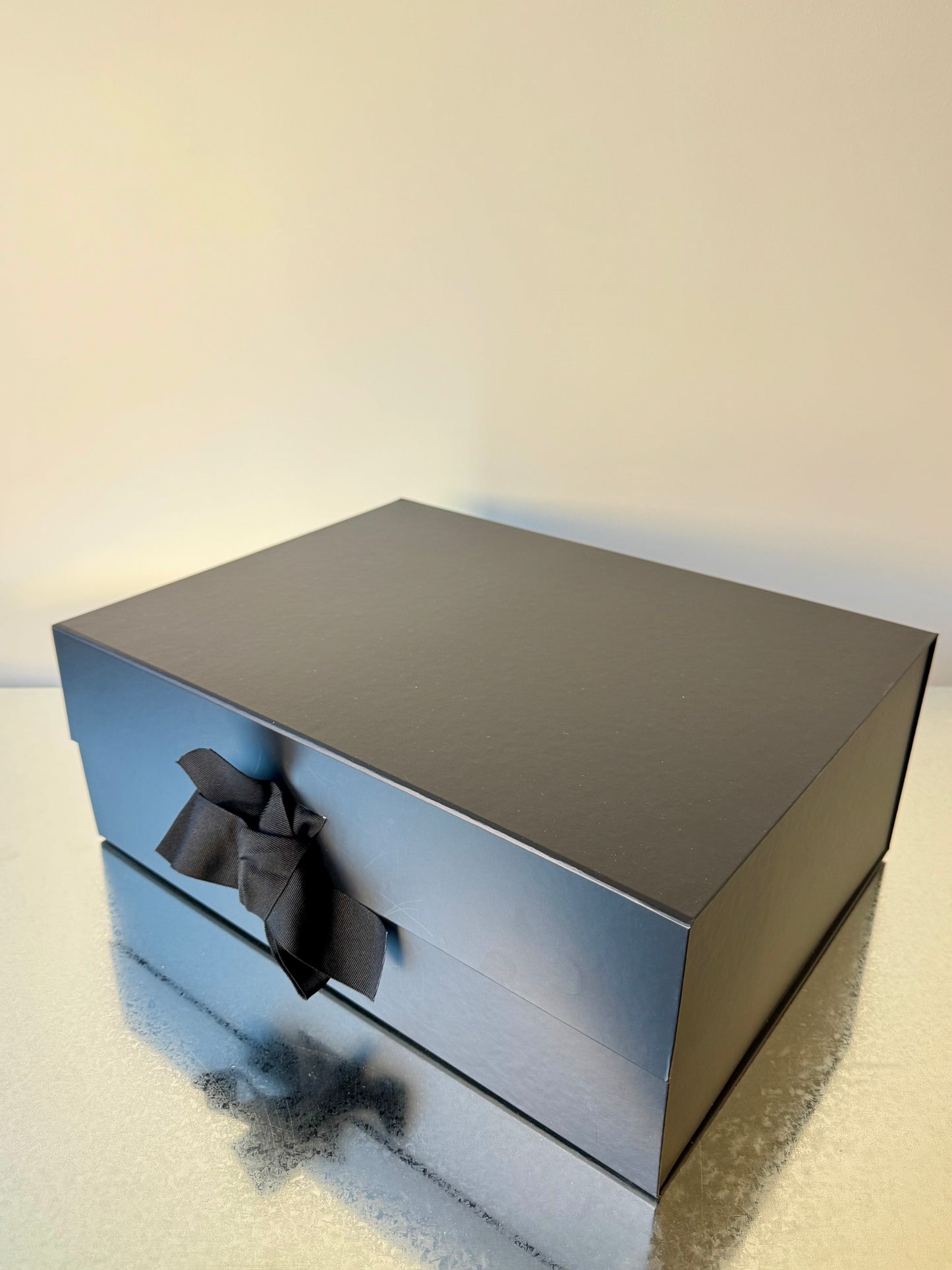 NESES Elevated Hamper