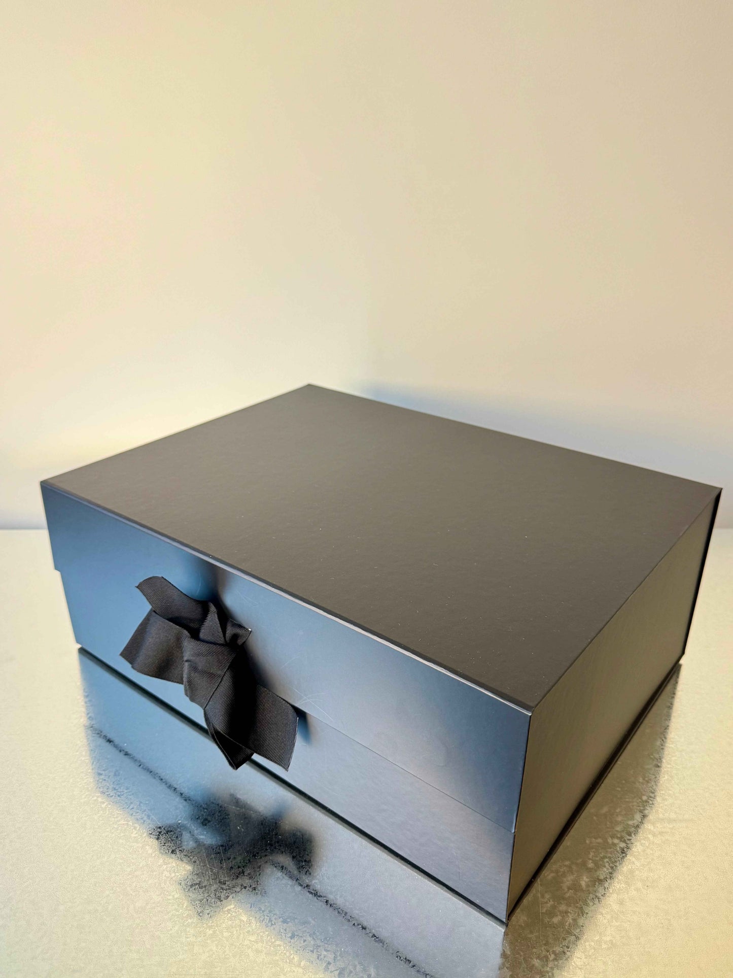 NESES Elevated Hamper